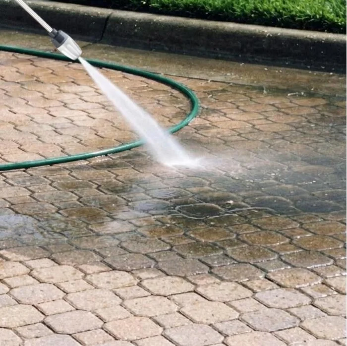 Qinux Waterblitz Cleaning the Tile Floor Easily